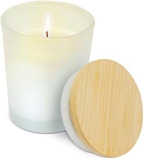 Lote de 24 Velas con aroma a vainilla, presentadas en un tarro de cristal y con tapa de bambú. Medidas: 5.50 x 7.00.