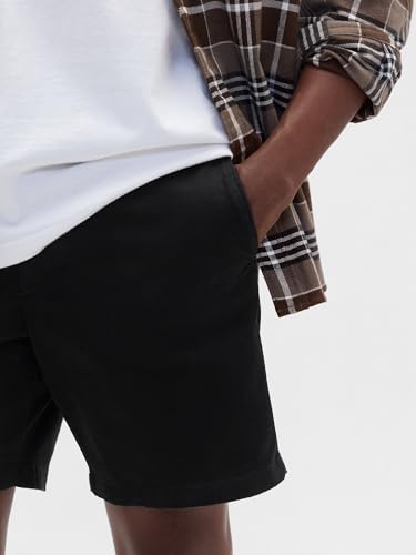 Image of Gap Men Solid Regular Fit Mid Rise Shorts