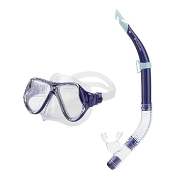 snorkeling with manta rays