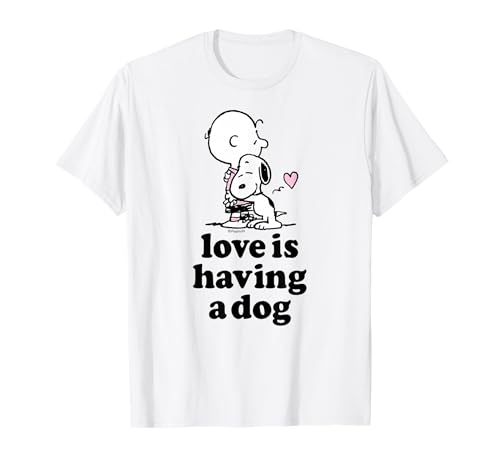 Peanuts - Snoopy Charlie Brown abrazando el amor es tener un perro Camiseta
