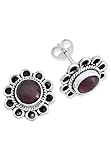 Material: 925er Sterling Silber; Edelstein: Granat; Cabochon Schliff; Steingröße: 6 x 6 mm; Größe: 13 x 13 mm; Farbe: rot; Steinform: rund; Stil: Blume ; Preis pro Paar Ohrringe; Lieferung in kleinem Stoffbeutel