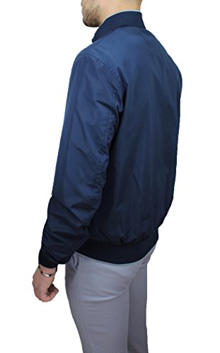 Manteau imperméable homme coupe droite finitions soignées