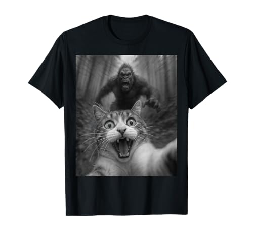 Cat Selfie With Bigfoot Maglietta