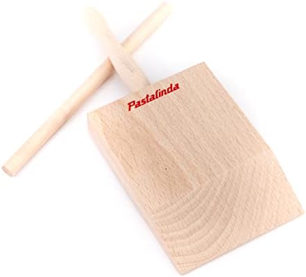 PASTALINDA Gnocchi/Garganelli, tábua de madeira de praia, um lado...