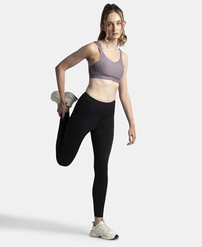 Image of Jockey MI11 Women Wirefree Non Padded Microfiber Elastane Stretch Full Coverage Active Sports Bra with StayDry Treatment