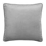 Contenu : 1 housse de coussin. Complétez le look en achetant les rideaux argentés Laurence Llewelyn-Bowen Montrose.