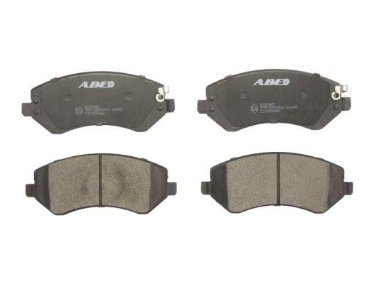 Plaquettes de freins pour restaurer le freinage avant du Jeep Cherokee KJ