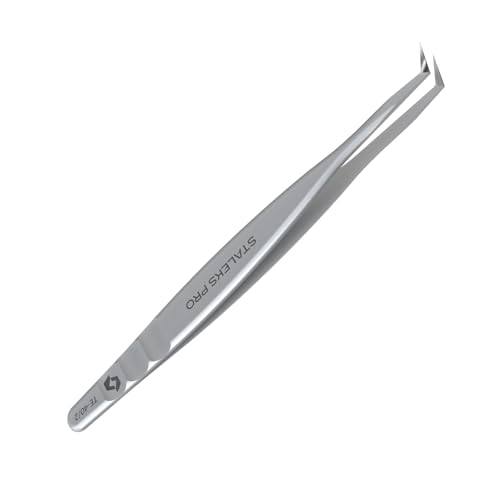 Pince à sourcils pour dessiner une ligne parfaite à la maison