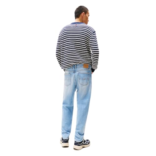 Tommy Jeans Men's Relaxed Tapered Stretch Jeans4