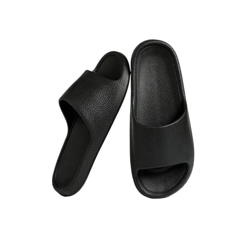 Évitez les glissades avec ces chaussures de douche antidérapantes
