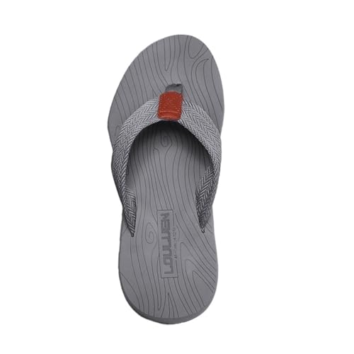 Sandales de plage pour hommes : chaussons et tongs d'été légers pour vos moments de détente