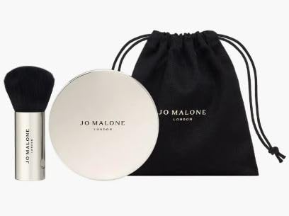 Jo Malone London English Pear & Freesia Scented Body Powder.