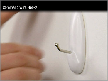 Command 17068 Medium Wire Hooks with Strips (Pack of 2, 2 Hooks and 4 Medium Adhesive Strips Each)