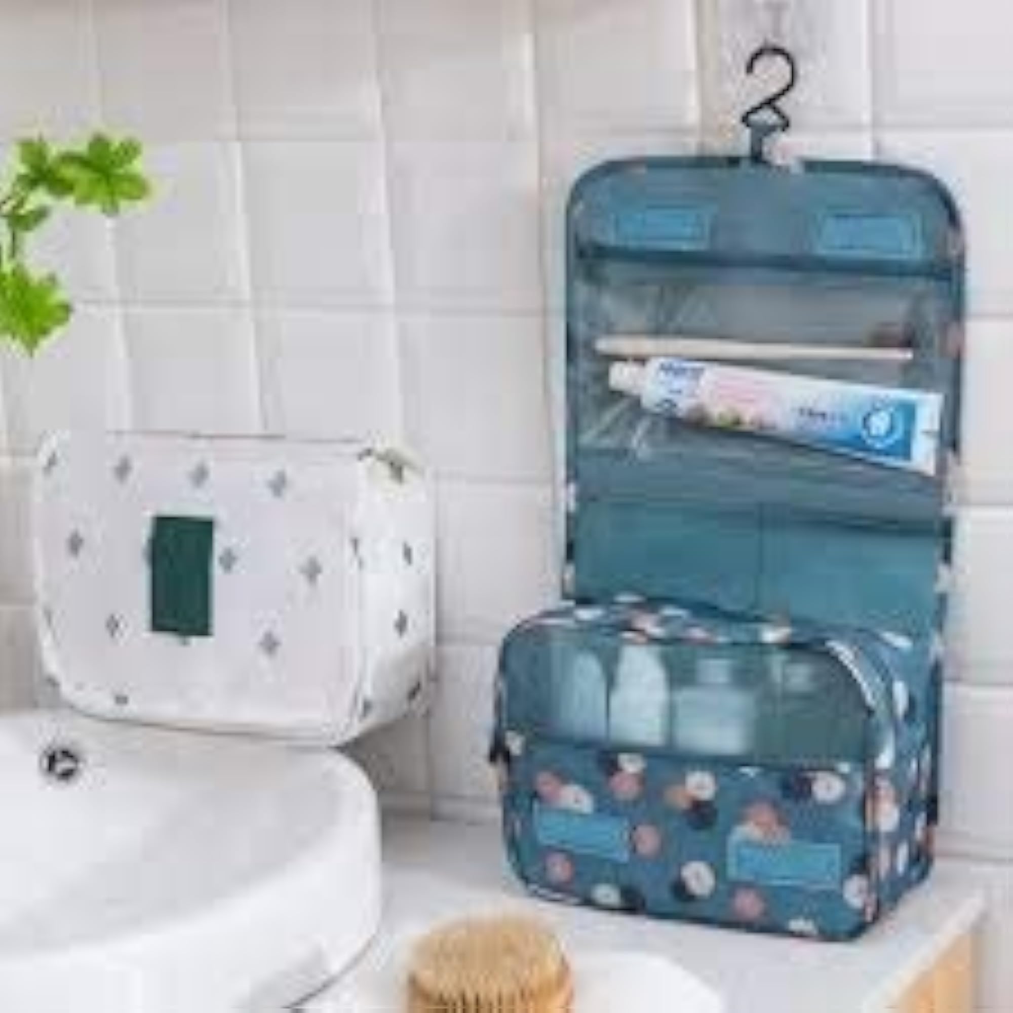 Hanging Toiletry Bag for Travel, Foldable Makeup Organizer