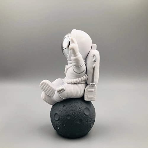 Statue Astronaut Figurine Spaceman Décor, Sculptures Home Décor,Bedroom Decor,Tabletop Decoration,Cute Mini Space Figure Ornament and Craft Gift(Silver and White Astronaut Figurine)