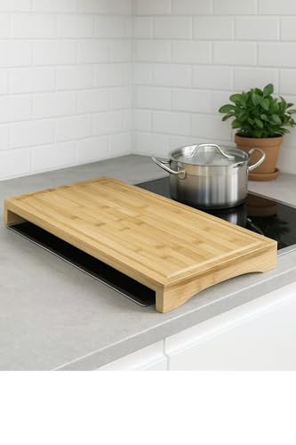 Tabla de Cocina de Bambú XXL 53.8×28 cm, Cubre y Protector de Vitrocerámica Elevado, Bandeja de Presentación de Alimentos, Tabla de Cortar Multiusos con Ranura Antiderrames para Preparar y Servir