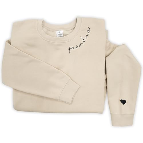 IZI POD - Grandma Embroidered Crewneck Sweatshirt Heart On Sleeve for Women - Gifts For New Grandma Birthday Christmas Mothers Day Valentine Embroidery Pullover Sweater Shirt Sand