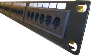 24 ports, CAT 5E, panneau de brassage | Panneaux de brassage CONNECTEURS, 1 X Qté - PPAN-24-LC2