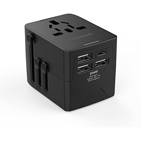 Adaptador Enchufe Universal con 3 USB y 1 USB C Cover