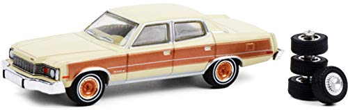 Auto escala 1:64 AMC Matador Barcelona Sand Tan miniatura 2