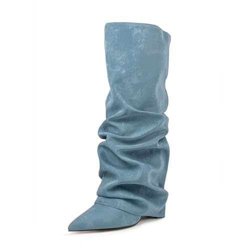 Bout pointu et manchette pliée caractérisent ces bottes de vêtements