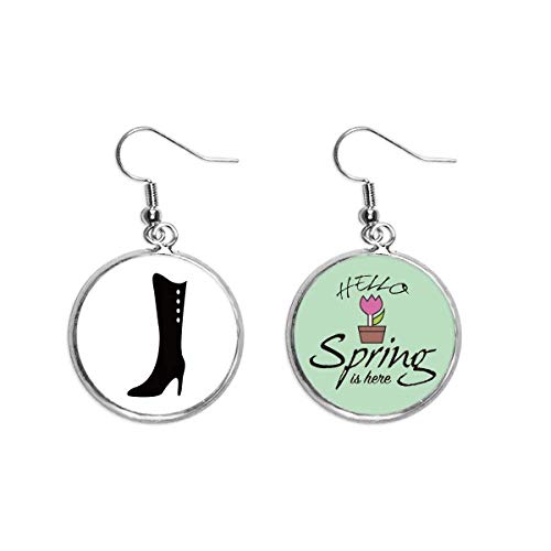 Pendientes de primavera negros con silueta de botas altas para tus looks diarios