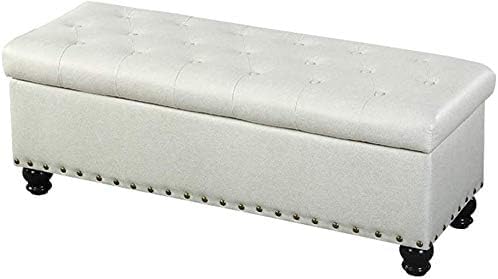 Banc de canapé et tabouret long pour une chambre à coucher parfaitement ordonnée