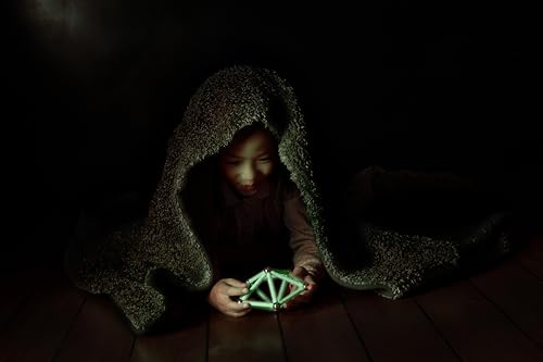Construcciones magnéticas Geomag Glow de 60 piezas hechas con plástico 100% reciclado 7