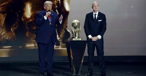 Trump e il soccer: quando il Presidente va in offside cover art