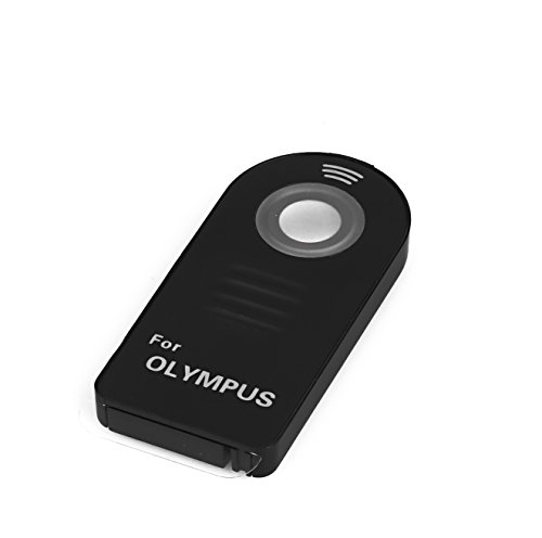 Facilissimo da usare – nel menù fotocamera semplicemente il telecomando accenderlo e può andare senza. 1 X batteria è già con incluse.