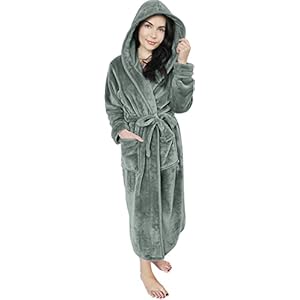 NY Threads Women Fleece Hooded Bathrobe – Plush Long Robe