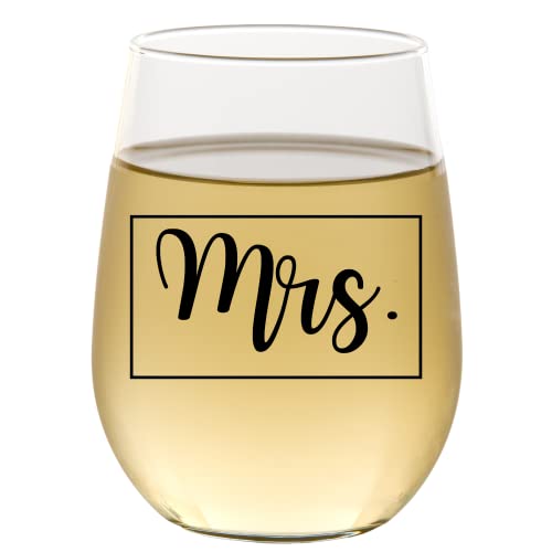 Cool Af Mr And Mrs Whiskey And Wine Glass Gift Set - Wedding Gift Glass Set For Bride And Groom - Engagement Gift For Couples And Newlyweds - Husband And Wife #TOP3
