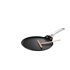 Le Creuset Toughened Nonstick PRO Crepe Pan with Rateau, 11″