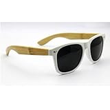 Las patillas de madera se pliegan perfectamente una sobre otra en ambos sentidos, no pellizcan en las orejas y las bisagras están hechas de metal y son flexibles hacia fuera. Esto significa que las gafas de sol se notan sólidas, duran más y son más cómodas.