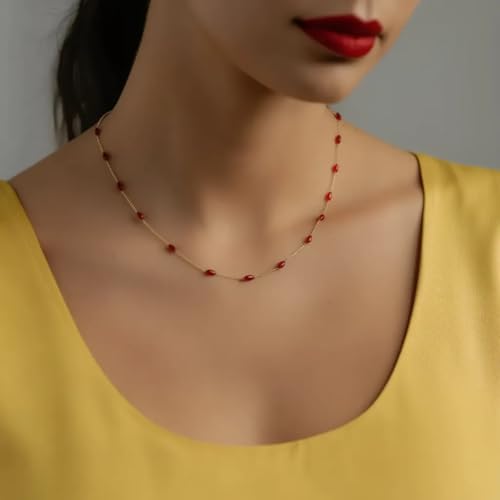 Naszyjnik z żółtego złota 18 ct - 1,53 g złoto 750/1000 - delikatny czerwony emaliowany wzór - ponadczasowa elegancja - Salia Gold Paris