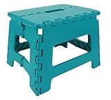 Mobilité maîtrisée rangement domestique : format assimilable à banc pliable et table d’appoint pliante. Sa conception tabouret plastique supporte usage ponctuel devant petit meuble cuisine, solution fonctionnelle pour espaces intérieurs modulables.