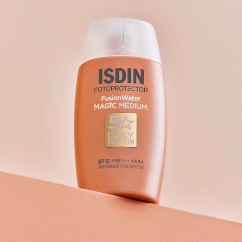Miniatura 2 de ISDIN Fusion Water Magic Color SPF 50, Protector solar facial de uso diario ultraligero con color, 3 tonos disponibles, 50ml