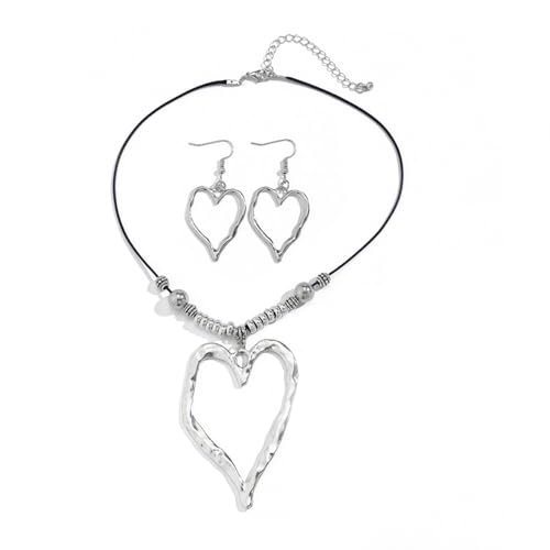 Boho Large Heart Necklaces Earrings for Women, Chunky Big Love Hearts Pendant Beaded Rope Necklace Earring Vintage Y2k Statement Cowgirl Western Jewelry Gifts