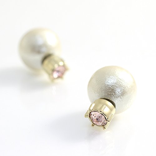 こちらは前後2WAYで使えるデザインのマグネットピアス。両面ともにON・OFFで使える上品なデザイン。気分によって使い分けを楽しんで♪