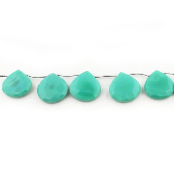 Chrysoprase faceted briolettes heart beads pour fabrication de pendentifs en pierre verte