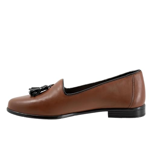 Image of Trotters Women's Liz Tassel Loafer Flat