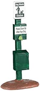 LEMAX – Dog Parking, 13567 – Villaggio Natalizio Caddington, Casa In Miniatura, Dimensioni 8,5x4x8,5 Cm, Per Decorazione Presepe E Albero