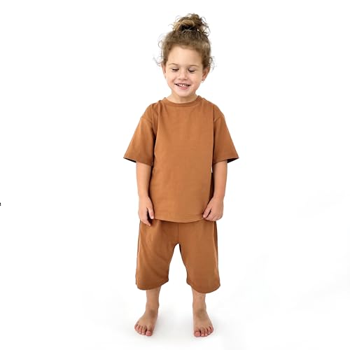 Image of Asenka. Two-Piece Set for Boys and Girls: T-Shirt and Shorts (Brown, 2-3 Years)