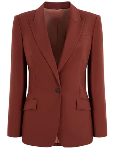 Femme blazer de bureau pour structurer la silhouette au travail
