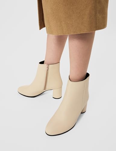 Image of ELLE Women's Stylish Ankle Boots with Block Heel
