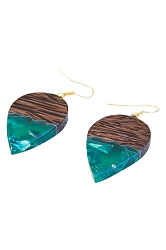Pendientes de Madera Natural y Resina Verde Hechos a Mano Originales Cover