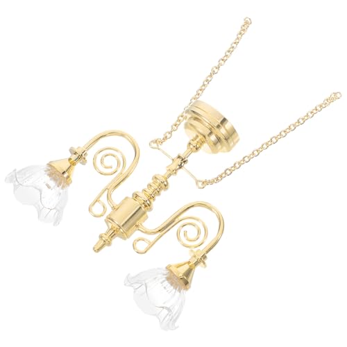 Lustre suspendu miniature pour sublimer une scène de maison de poupée
