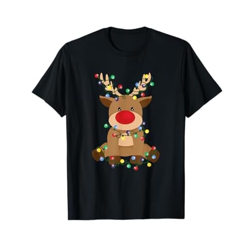 Rudolph enredado en luces de árbol de Navidad Reno navideño Camiseta