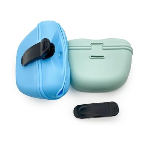 Bongpuda 2 Pcs Silicone Dog Treat Pouch,Portable Dog Training Pouch for Treats with Magnetic Closure and Clip,Snacks and Treats to Take Along With Your Dog When Walking(Sky Blue + Light Green) Cover