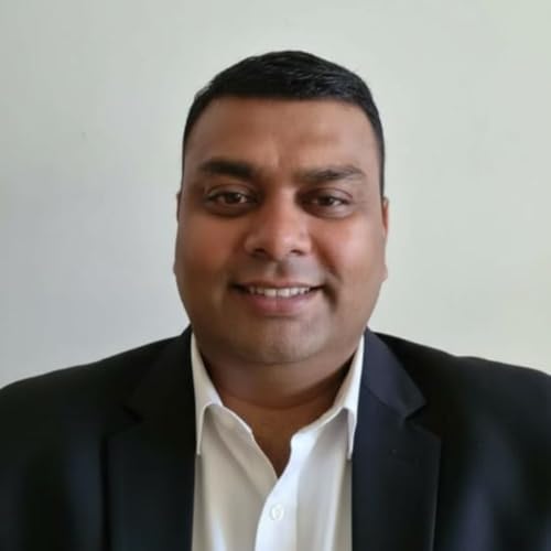 The Great Indian Bread War: Chapati vs. Naan vs. Paratha &ndash; Who Wins? copertina